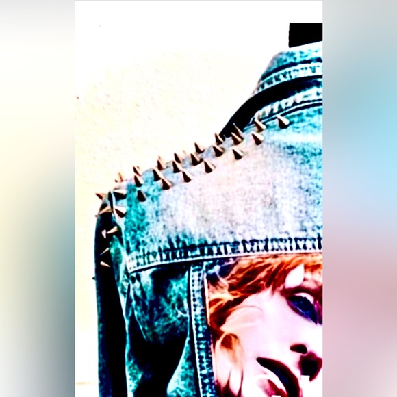 Best jean jacket EVER!!! The material is sewn on the bk with an edgy punk feel. - Picture 3 of 4